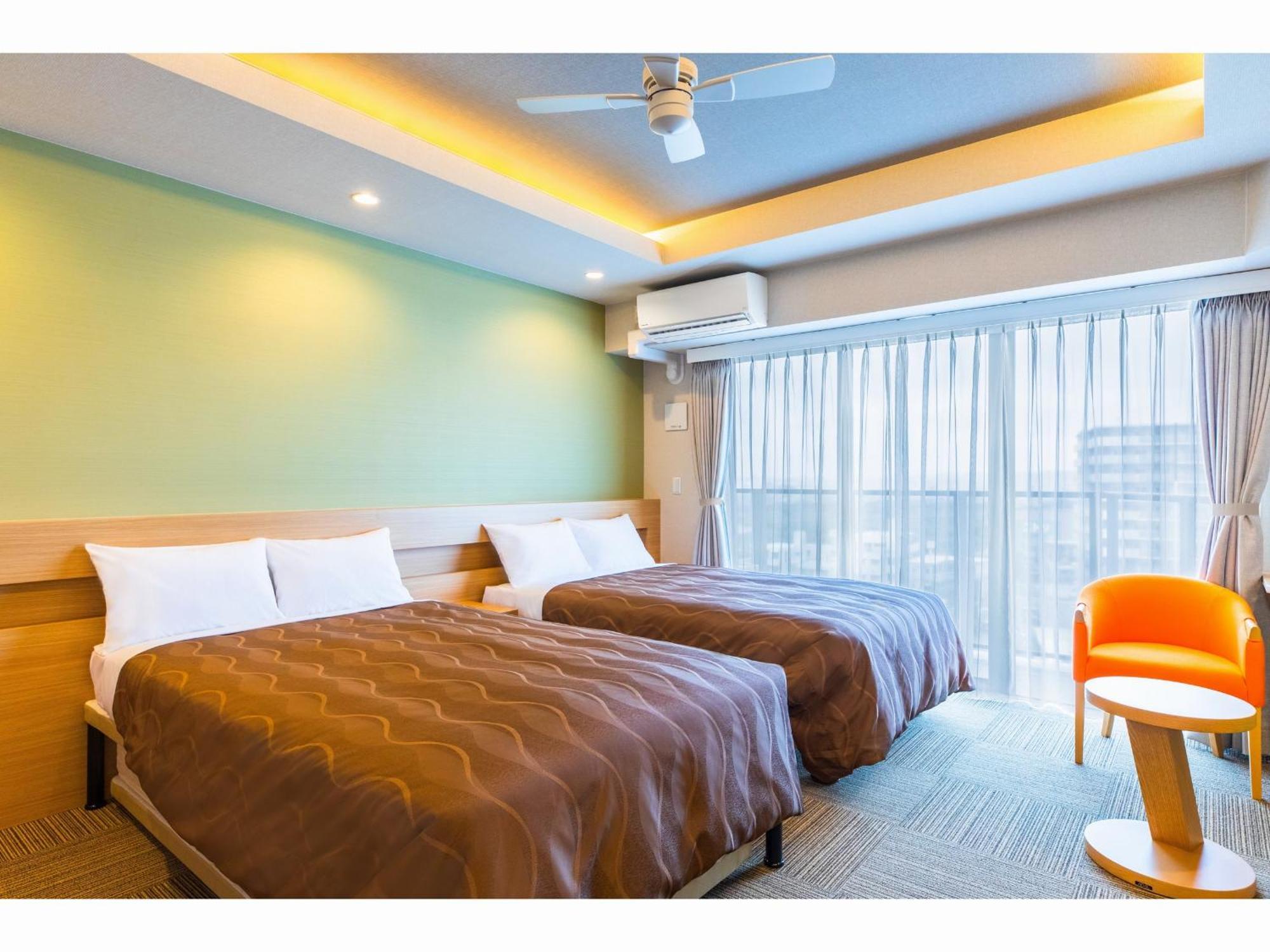 Yenns Marina Inn Mercy Гинован Екстериор снимка