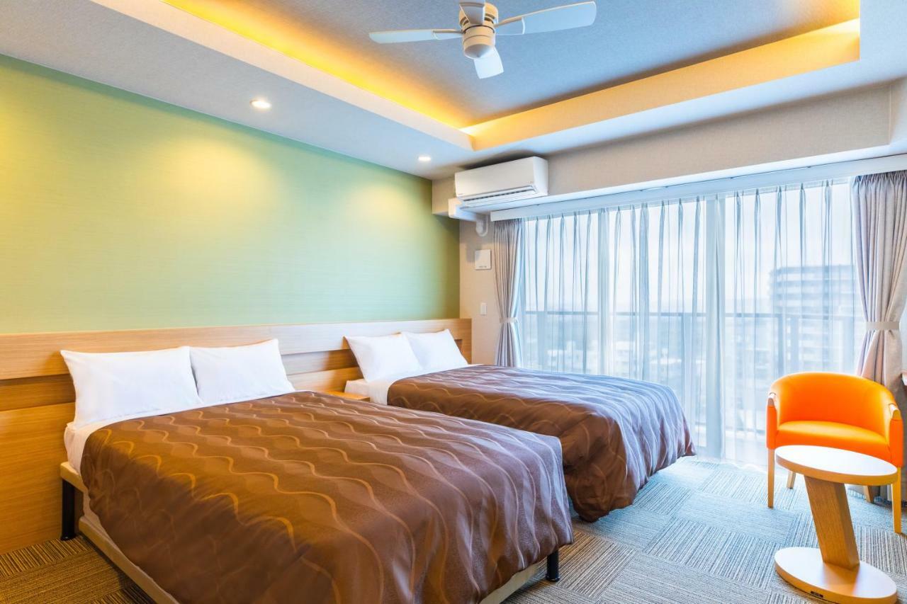 Yenns Marina Inn Mercy Гинован Екстериор снимка